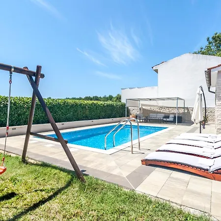 Gortan - Pool House For 7 Guests Near Pula Istria - Istrien Villa Marcana