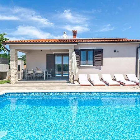 Villa Gortan - Pool House For 7 Guests Near Pula Istria - Istrien Marcana
