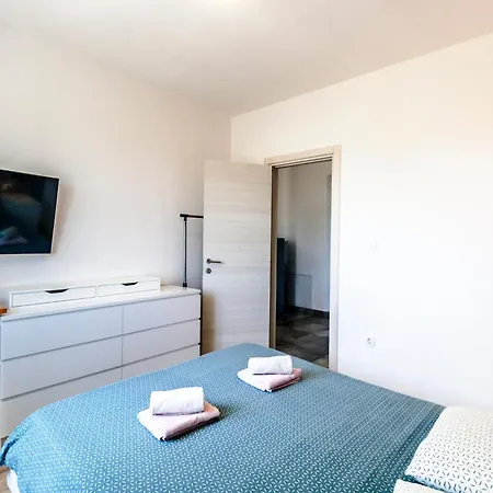 Gortan - Pool House For 7 Guests Near Pula Istria - Istrien Villa Marcana